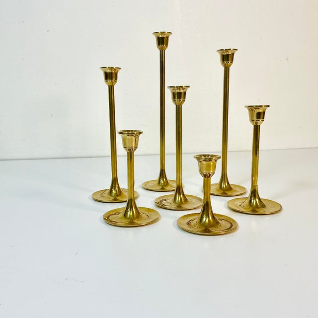 Mid Century Hollywood Regency Gustavian Swedish Graduating Brass Candle Holders - Set of 7 For Sale - Image 10 of 10
