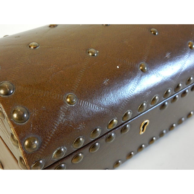 Vintage Brown Leather Bronze Nailhead Jewelry Box, Tommi Parzinger Style For Sale In Las Vegas - Image 6 of 8