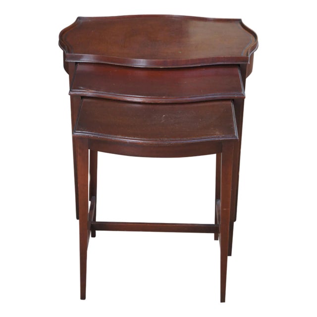 Mid Century Imperial Sheraton Style Mahogany Leather Top Nesting Tables Trio For Sale