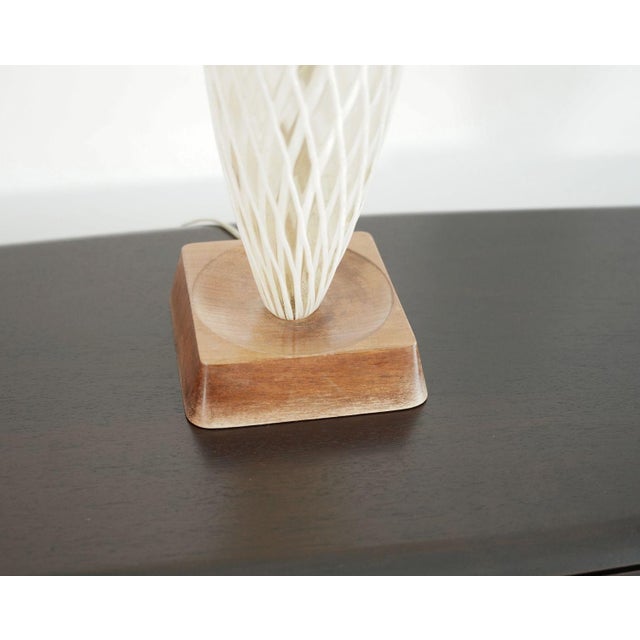Mid-Century Modern Pair of Murano Glass Table Lamps on Walnut Bases, Italy, 1960s For Sale - Image 3 of 6
