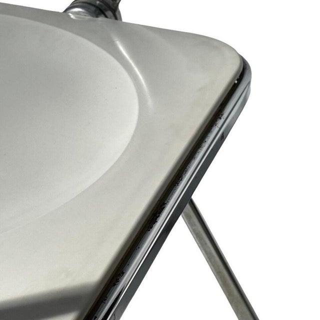 Plia Acrylic Folding Chair with White Seat & Chrome Frame by Giancarlo Piretti for Castelli For Sale - Image 6 of 10
