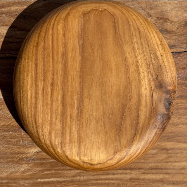 Monoxyl teak bowl, cup, or serving dish. Diameter: 21 cm; Height: 5 cm; Weight: 0.28 kg. Ideal as a bowl for breakfast...