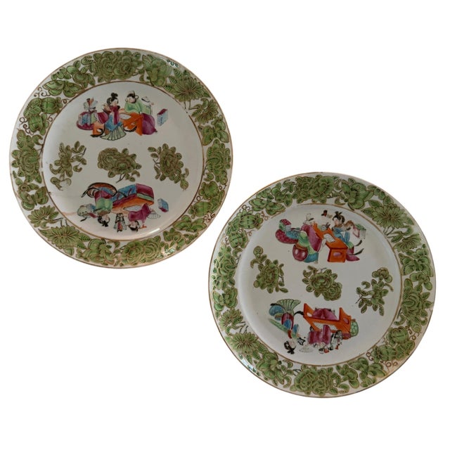 Chinese 19th Century Chinese Export Famille Verte Porcelain Plates - A Pair For Sale - Image 3 of 4