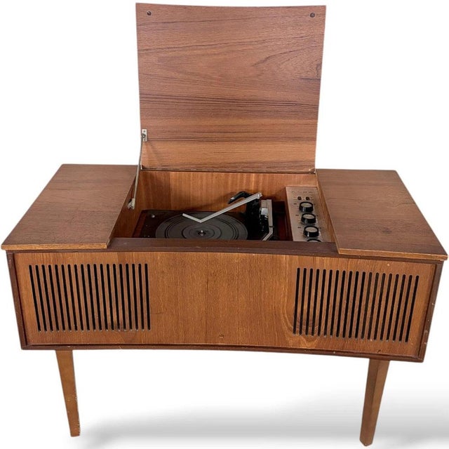 Mid-Century Modern Radiogram Sideboard For Sale - Image 6 of 9