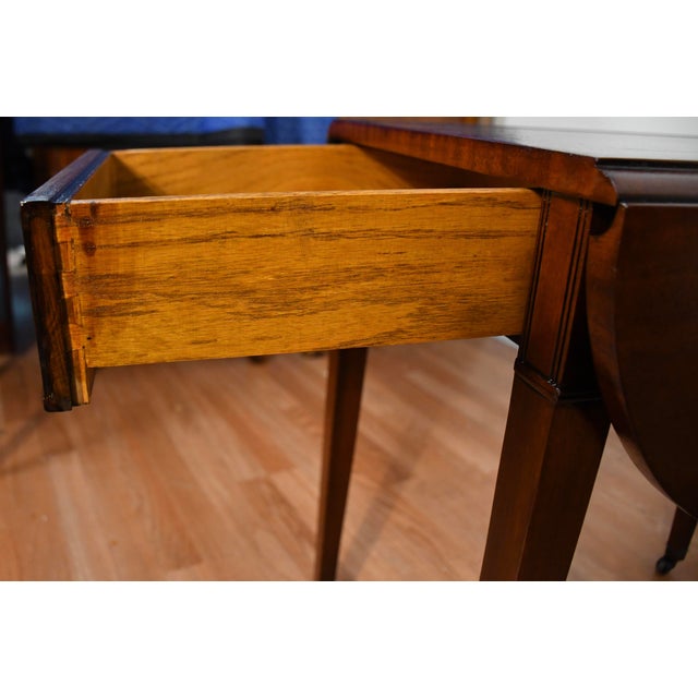 1930s Pair of Weiman Regency Mahogany & Leather Top Pembroke Side / End Tables For Sale - Image 16 of 18