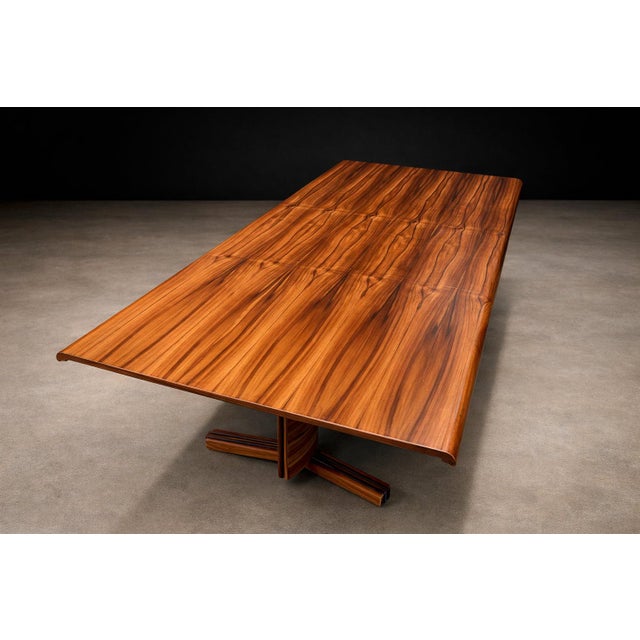 Mid-Century Modern Dining Table in Caviúna Wood by Novo Rumo, Brazilian Modern, 1960s For Sale - Image 3 of 14
