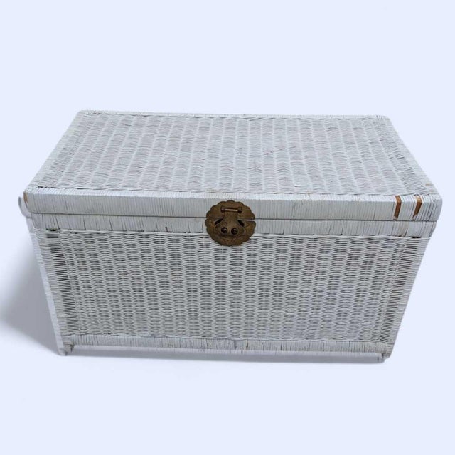 Vintage White Wicker Storage Trunk With Brass Hardware, Coastal, Rattan For Sale - Image 15 of 17