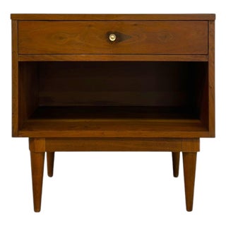 Vintage Mid-Century Modern Walnut Nightstand Dovetailed Drawers. For Sale