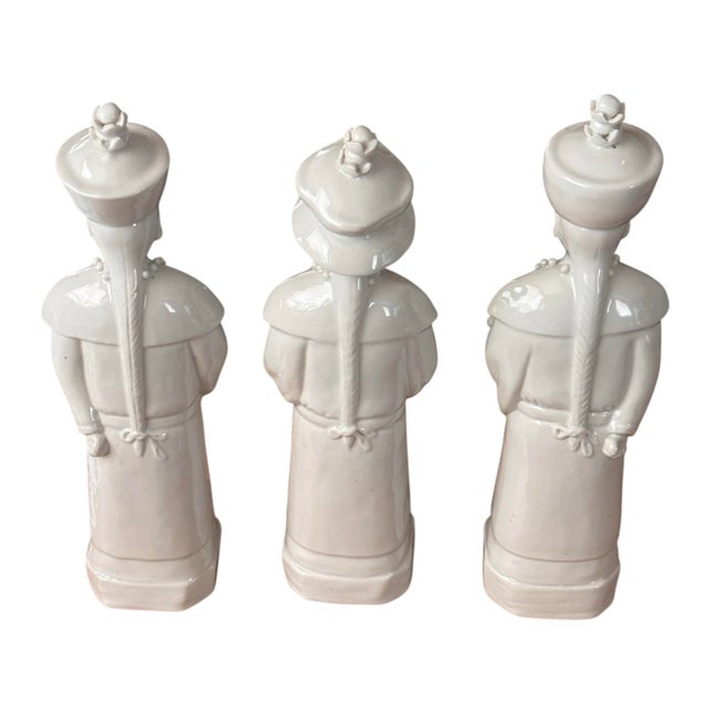 Ceramic Qing Emperor White Porcelain Figures, 3 Generations For Sale - Image 7 of 12