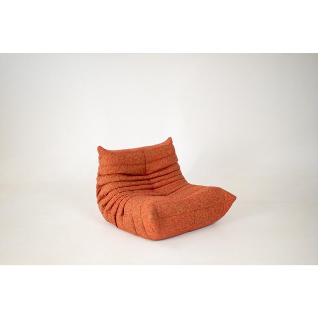 Red Set of Togo Lounge Chair and Pouf in Crimson Tweed Fabric by Michel Ducaroy for Ligne Roset, 1973 For Sale - Image 8 of 18