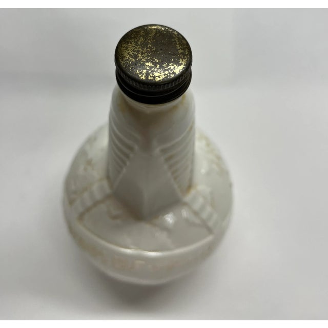 White 1939 New York World's Fair Milk Glass Bottle For Sale - Image 8 of 8