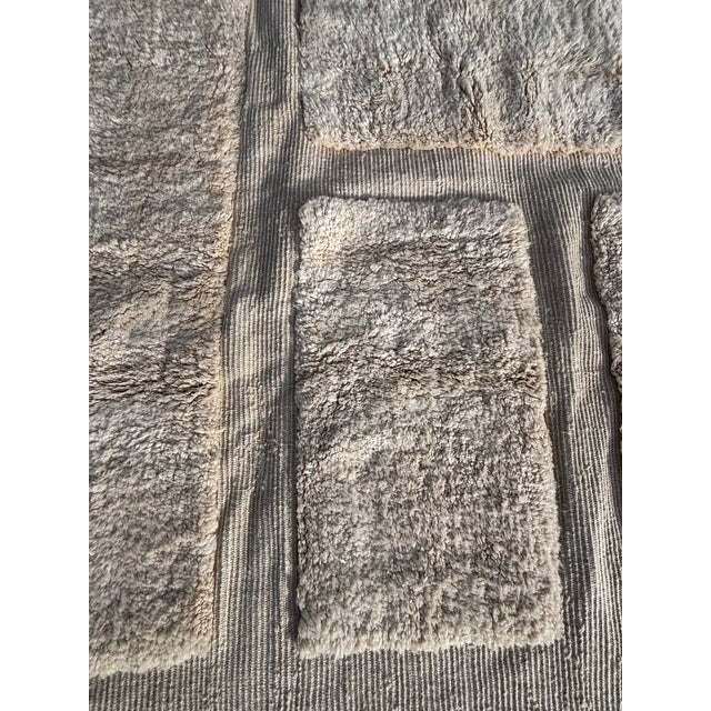 Bauhaus Moroccan Beni Mrirt Wool Rug, 1990 For Sale - Image 3 of 12