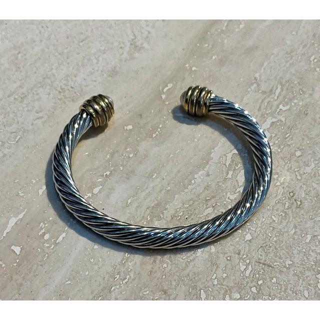 Metal Vintage Silver Classic Cable Bracelet With Pearl Accents For Sale - Image 7 of 9