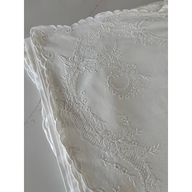 1900 - 1909 Antique Hand – Stitched Linen Sheet – Full/Double – European, Late 1800s – Early 1900s. For Sale - Image 5 of 5