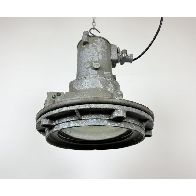 Industrial Grey Cast Aluminium Pendant Light, 1960s For Sale - Image 9 of 18