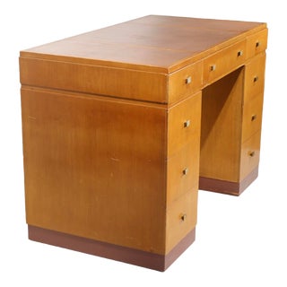 1940's Art Deco Kneehole Desk With Leather Top For Sale