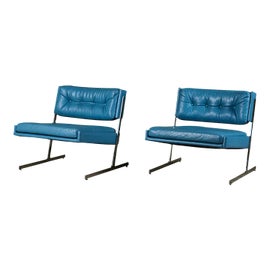 Example of Mid-Century Modern Accent Chairs