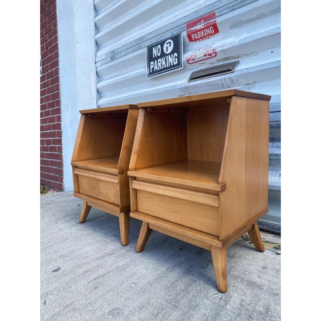1960s Nigtstand Birchcraft by Baumritter Set of Two | Chairish