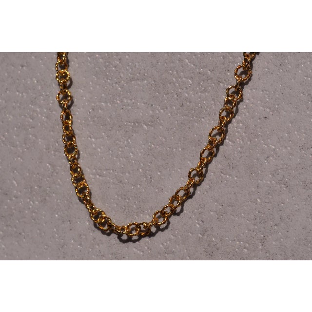 Contemporary The 43rd Street: Yellow Gold Specialty Twisted Chain Link Chain For Sale - Image 3 of 4