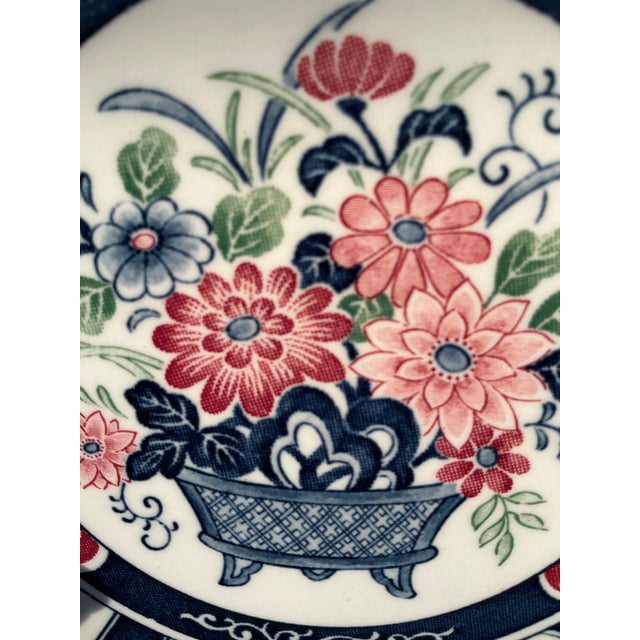 Tosho Toyo Japan Imari-Style Floral Charger Plates For Sale - Image 10 of 11