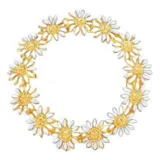 Mid 20th Century 14k Yellow Gold Daisy Circle Pin For Sale