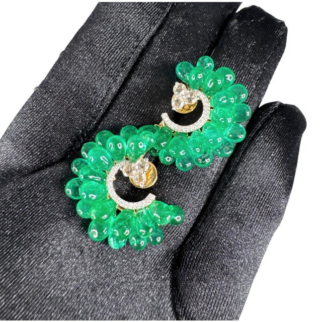 Green Vintage Style Emerald & Diamond Grape Bunch Drop Earrings 18k Yellow Gold, A Pair For Sale - Image 8 of 8