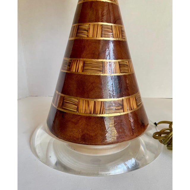 Pair of Vintage Leeazanne Postmodern Faux Burl & Lucite Table Lamps With Original Shades For Sale - Image 16 of 17