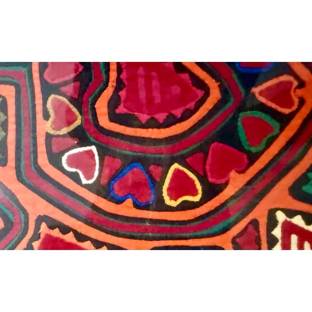 Late 20th Century Vintage Framed Panamanian Folk Art Guna Kuna Hand-Stitched Mola Textile For Sale - Image 5 of 8
