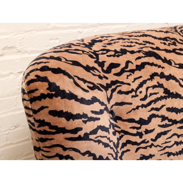 Mid-Century Modern 1950s Tiger Print Sculptural Chaise Lounge Newly Upholstered For Sale - Image 3 of 11