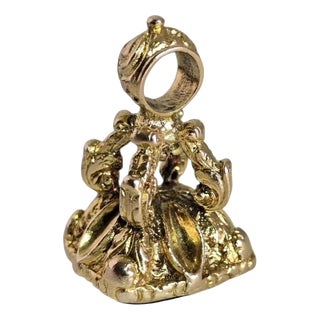 Mid-Century 9ct Yellow Gold Seal Novelty Charm, London, 1970 For Sale