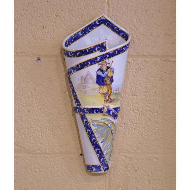 Late 19th Century Pair of 19th Century French Porquier-Beau Quimper Faience Wall Vases For Sale - Image 5 of 14