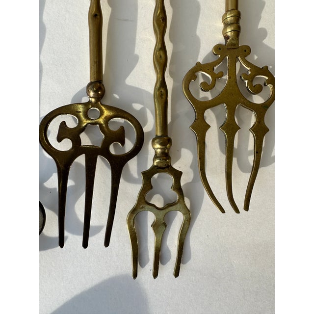 English Brass Toasting Forks - Set of 8 For Sale In Madison - Image 6 of 8