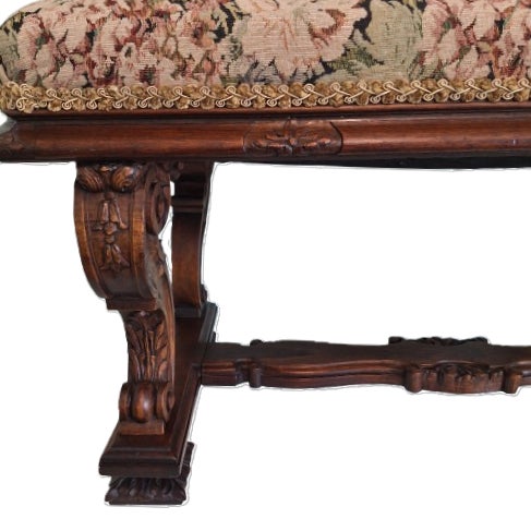 Early 20th Century Antique Upholstered Horsehair Stuffing Walnut Wood Bench For Sale - Image 16 of 17