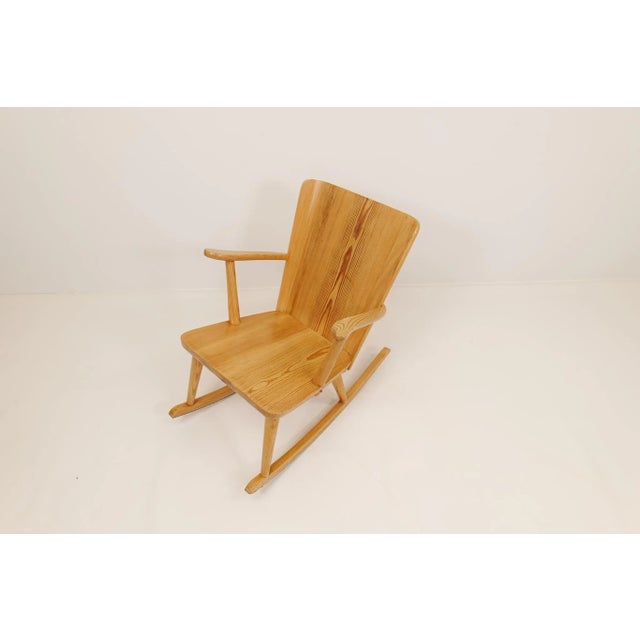 Wood Mid-Century Rocking Chair in Pine from Göran Malmvall, Sweden, 1940s For Sale - Image 7 of 18