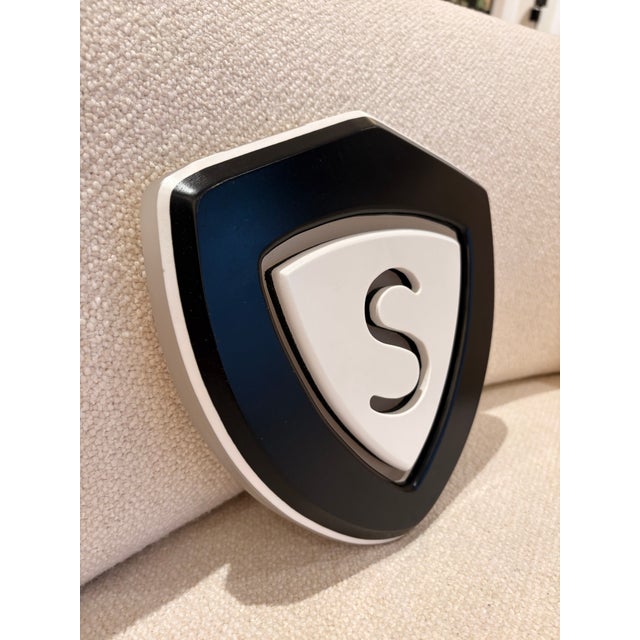 Anonymous Exhibited Beverly Bev Fishman Shield Resin Wall Sculpture With Phosphorescent Pigment, Signed, 2010, David Richard Gallery For Sale - Image 4 of 16