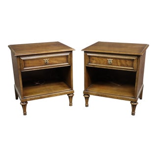 Henredon Cherry Nightstand/Pair For Sale