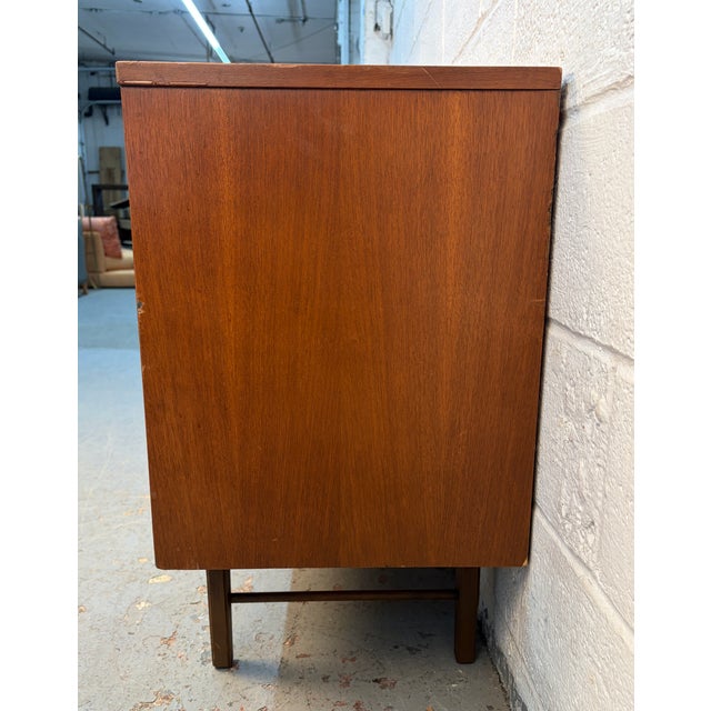 Mid 20th Century Vintage Walnut Credenza by Stanley Furniture For Sale - Image 5 of 16