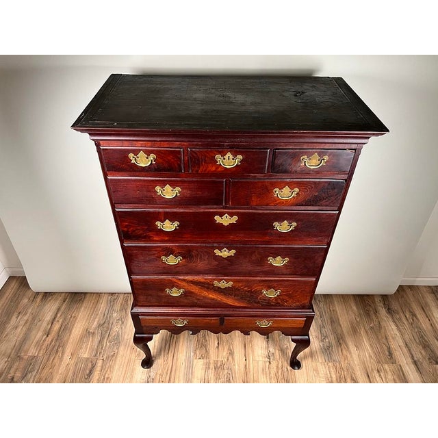Antique Queen Anne Walnut Chest on Frame With Drake Feet Probably Irish C. Late 18th Century For Sale - Image 4 of 9
