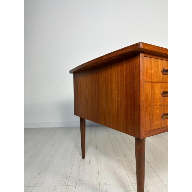 Mid-Century Modern Vintage Scandinavian Curved Teak Writing Desk, 1960s For Sale - Image 3 of 12