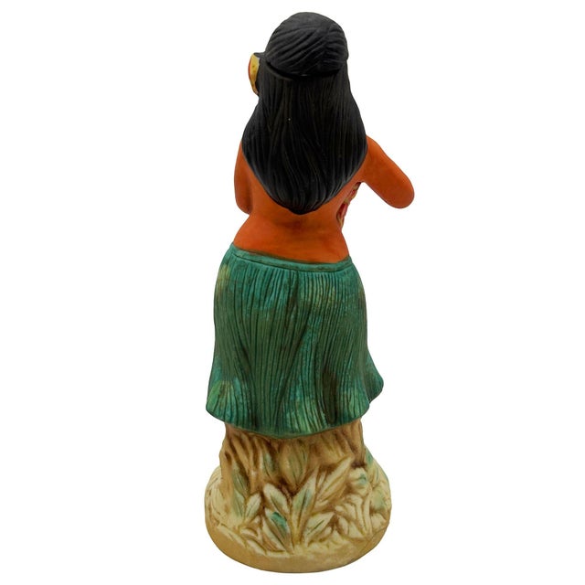 1976 Ceramic Hawaiian Hula Dancer in Lei and Grass Skirt For Sale In Los Angeles - Image 6 of 8