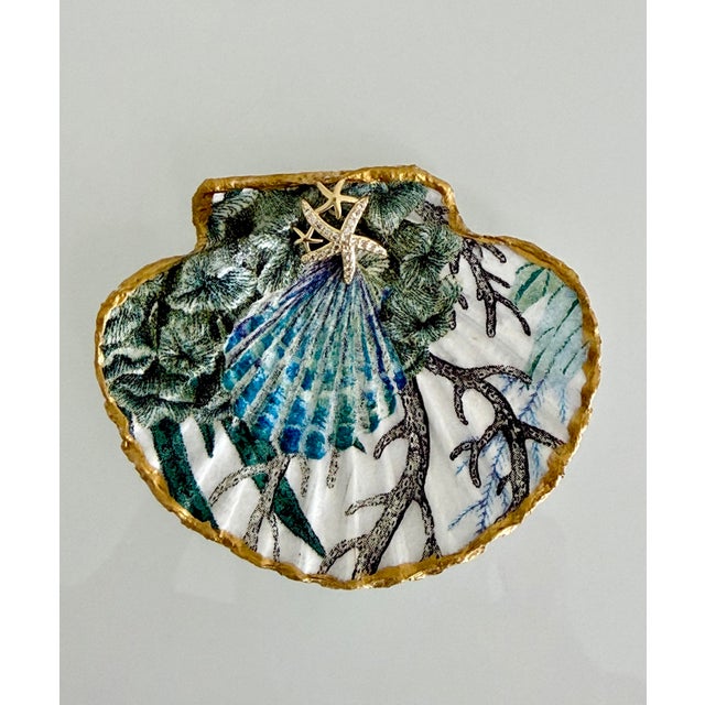 Palm Beach–Style Gilded Shell Trinket Dishes – Set of 4 For Sale In Naples, FL - Image 6 of 7