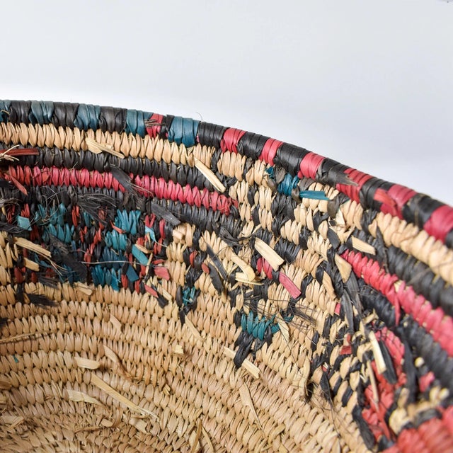 Textile Early 20th Century Hausa Grass Basket Bowl Nigeria 9 Inch For Sale - Image 7 of 10