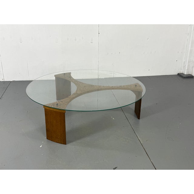 Mid-Century Modernist Round Wenge and Glass Coffee Table, 1960s For Sale - Image 6 of 16