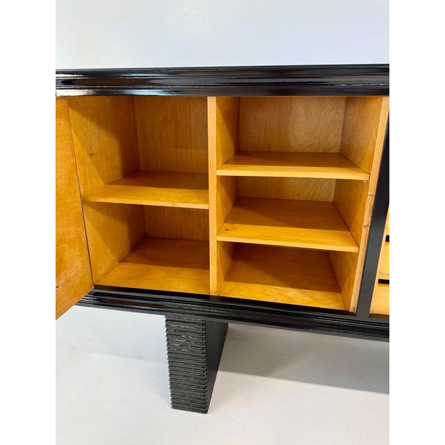 Italian Art Deco Sideboard in Parchment with Black Lacquer and Blue Mirror, 1940s For Sale - Image 16 of 18