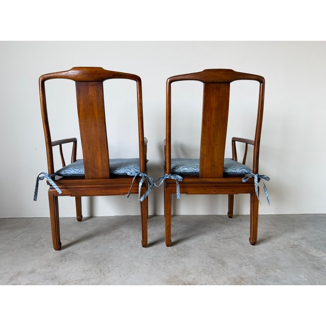 1970s Vintage Henredon Hollywood Regency Chinoiserie Sculpted Mahogany Dining Armchairs – Pair For Sale - Image 5 of 16