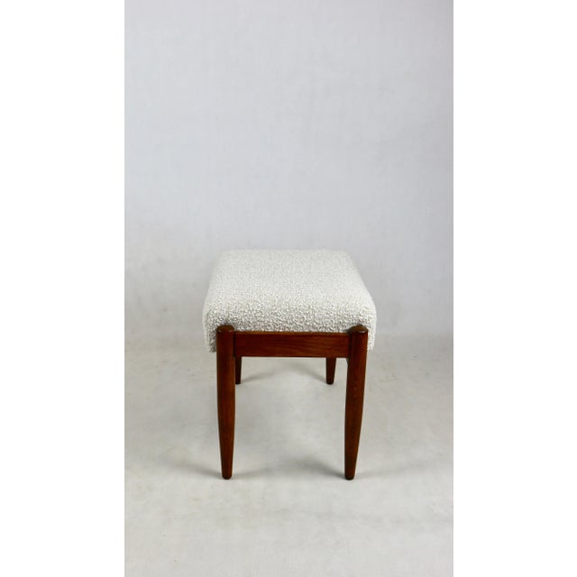 Cream Bouclé Ottoman by Edmund Homa, 1970s For Sale - Image 3 of 7