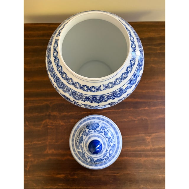 Ceramic Chinoiserie Large Blue and White Porcelain Ginger Jar For Sale - Image 7 of 8