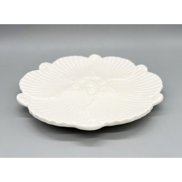 1990s White Ceramic Oyster or Luncheon Plate – Coastal Contemporary Tabletop For Sale - Image 11 of 11