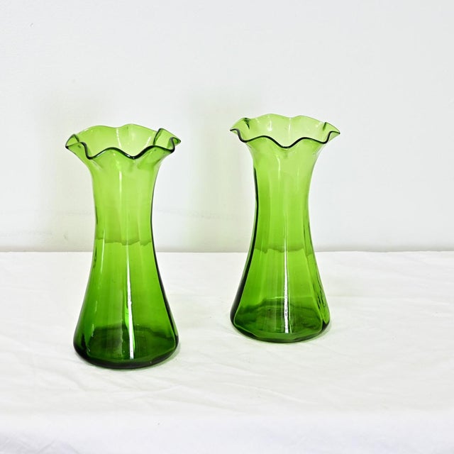 English 19th Century Pair of Large Green Bulb Vases For Sale - Image 4 of 8