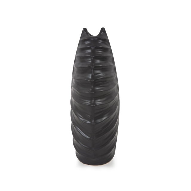 Modern Dierks Ribbed Vase- Short For Sale - Image 3 of 8